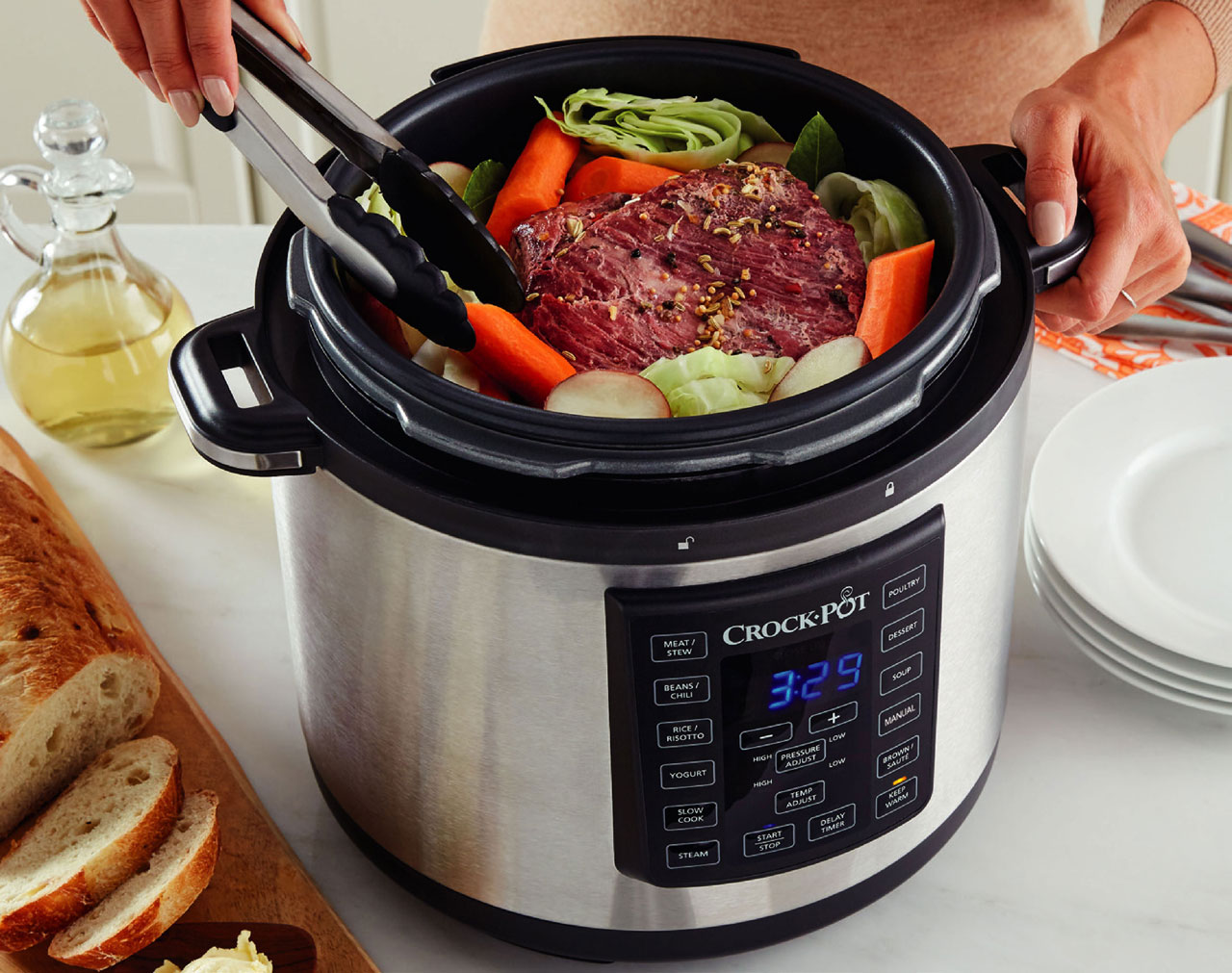 Какое блюдо в мультиварке. Crock-Pot csc080x. Мультиварка скороварка медленноварка. Мультиварка мультиповар. Мультиварка с едой.